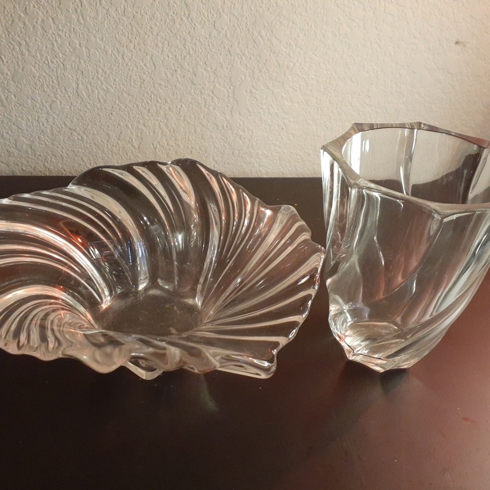 Swirl Crystal France 7" Bowl & 5" Bud Vase Set